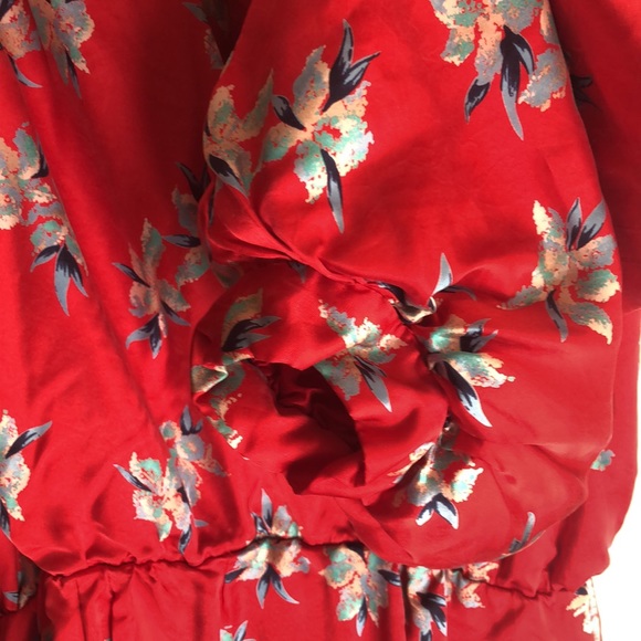 DONATED 🎉HP🎉 Gorgeous Vintage Wrap Dress ❤️ - Picture 5 of 10